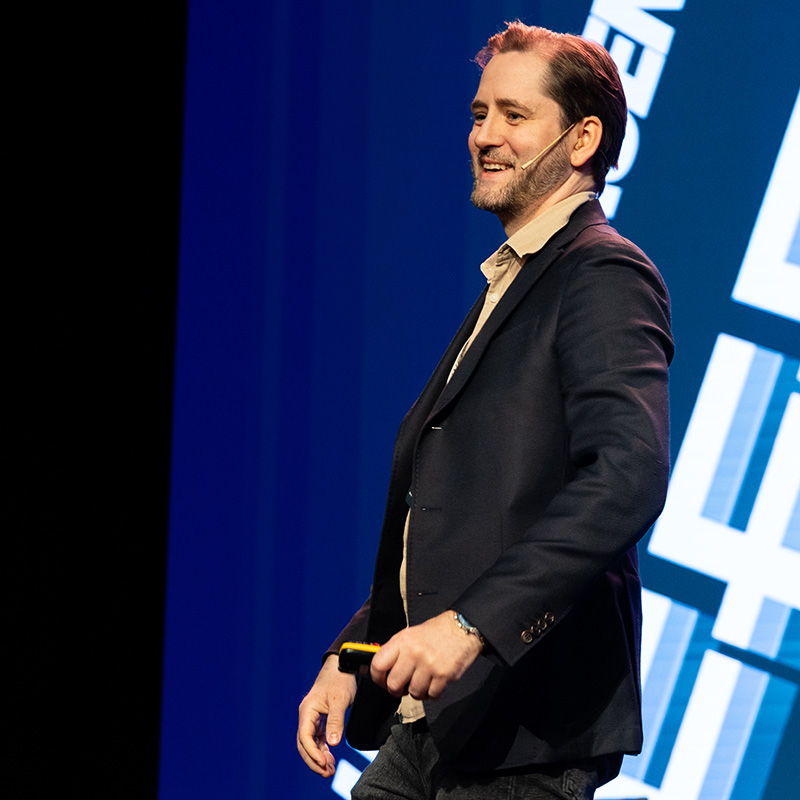 Andreas Gundersen på scenen